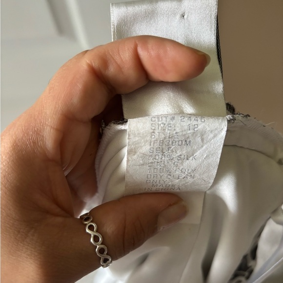 Tadashi silk halter dress Women’s 12 black white midi floral cocktail pleated. - Picture 8 of 14